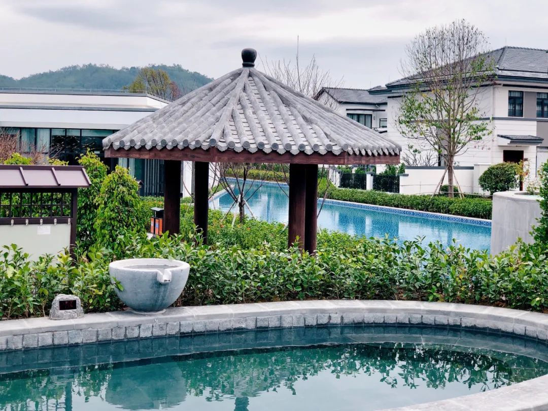 秋冬度假的仪式感从泡温泉开始,秋日仪式感