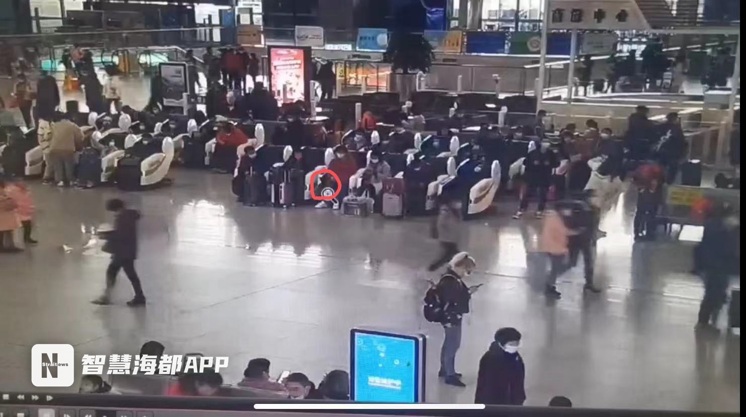 女子装有7千元包遗失,男子遗失手提包找回后续