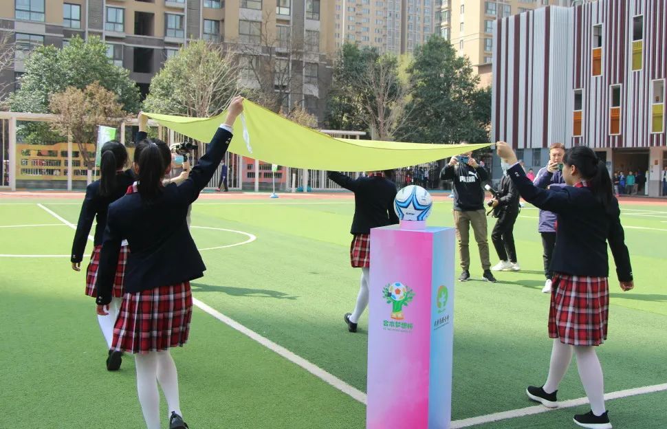 最热辣的校园足球联赛来了：大学南路小学2023年校园足球联赛激情开幕！