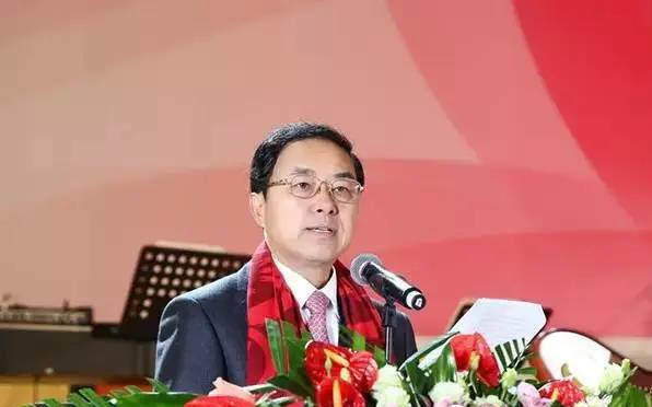 穷小子打工成了千万富翁,穷小子靠打工为生