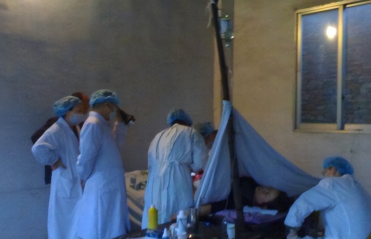 四川汶川的一位和尚连破三戒,汶川地震和尚为救人破了哪三戒