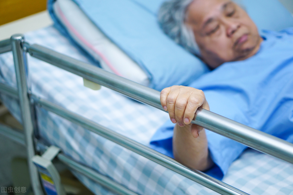 老人卧床长了褥疮怎么办,老人卧床长褥疮气垫