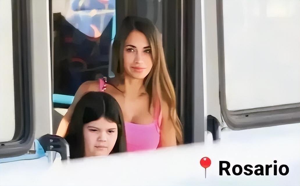 安东内拉梅西首秀,安东内拉穿梅西新球队的衣服