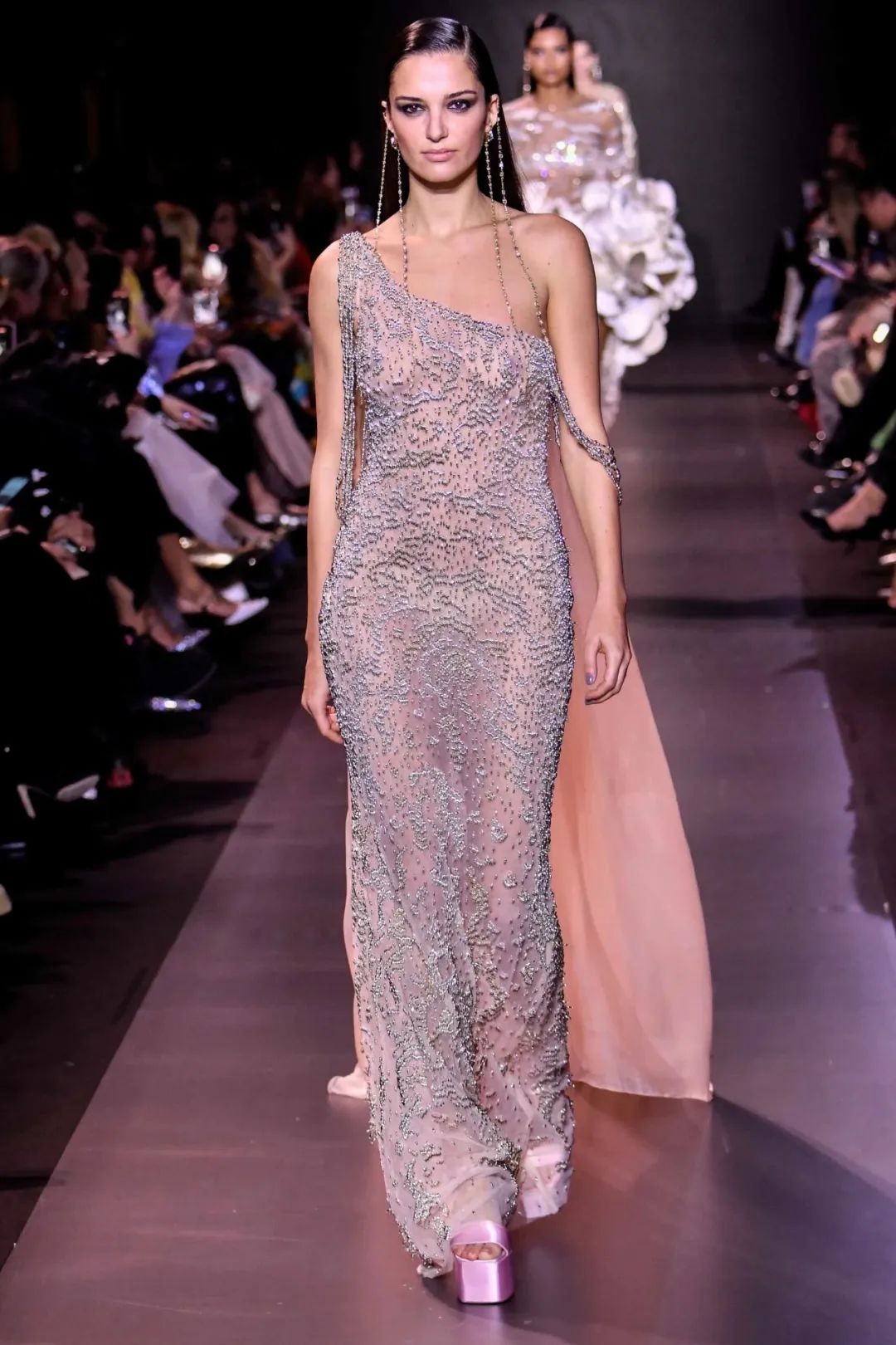 georgeshobeika2018时装秀完整版,georgeshobeika2016高定秀场