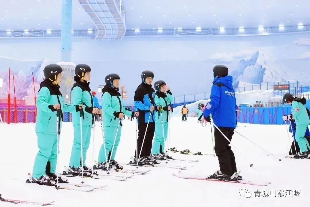 立冬气温仅13℃!快来领取都江堰专属的『入冬四件套』,品围炉暖食、享竹林温泉......成都1.5h直达~