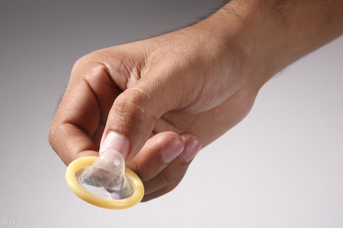 女性“同房”时，*处私**出现“灼热感”，提醒：这4个原因，别忽视