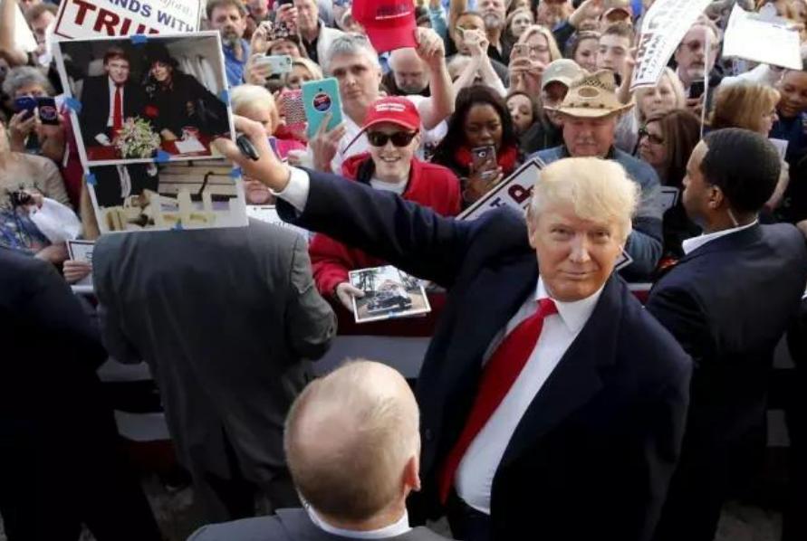 特朗普跟迈克尔杰克逊关系,特朗普和迈克尔杰克逊关系好吗