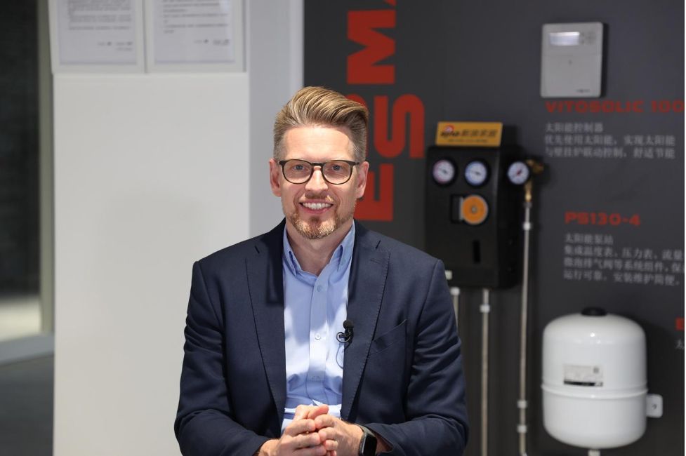 观澜｜安伟杰、比尔曼：菲斯曼的百年驯“火”记