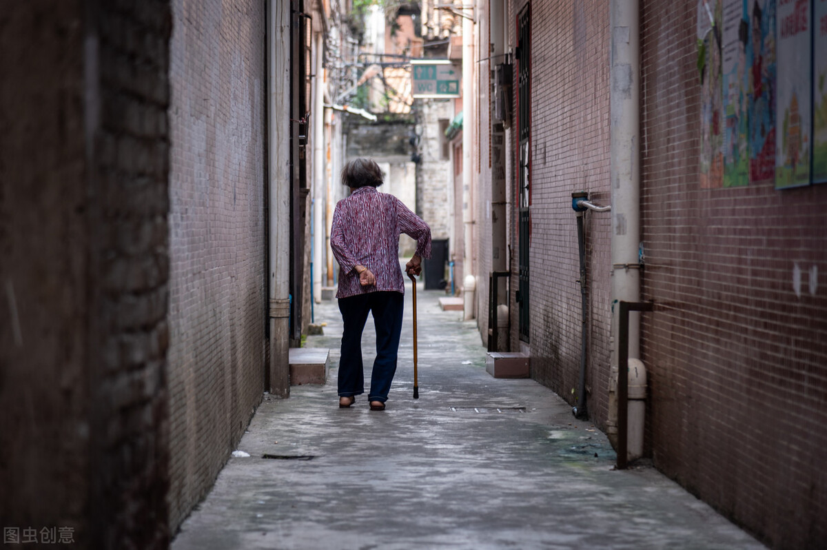 咳嗽就尿裤子用什么尿不湿,女人咳嗽尿湿裤子怎么办