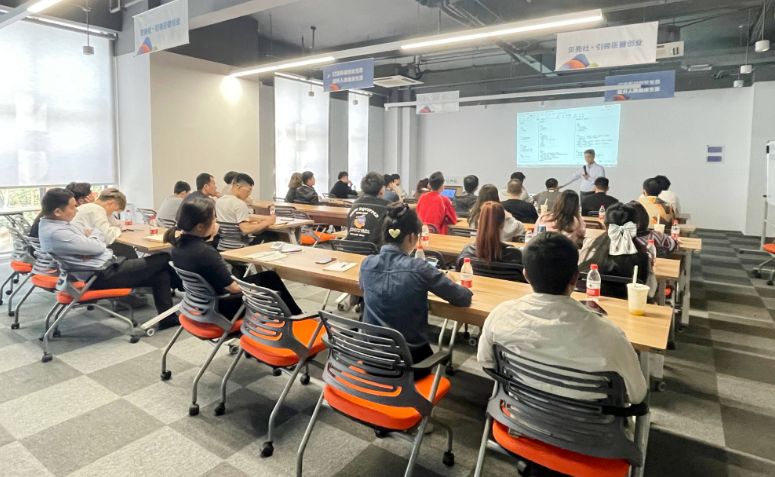 实体店1000多平米,足不出户就能轻松购物