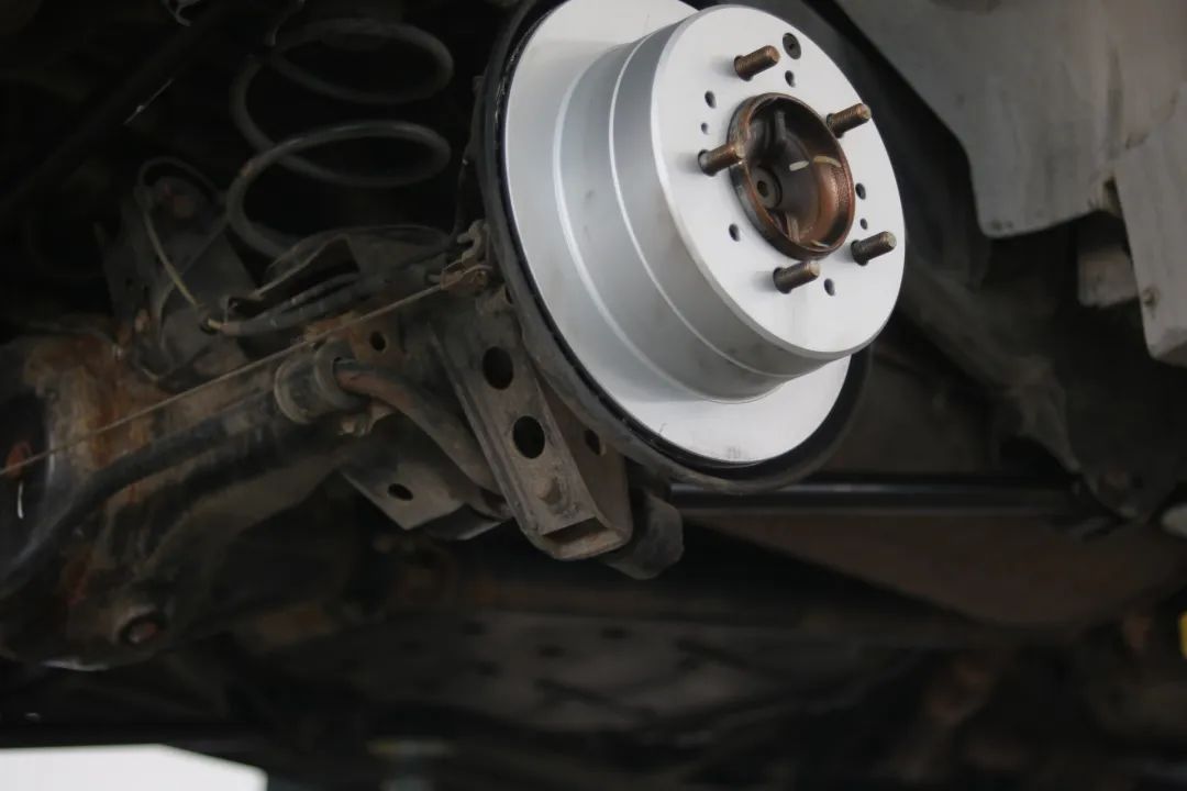 翻新陆巡lc100,陆巡lc100老款改装新款最佳案例