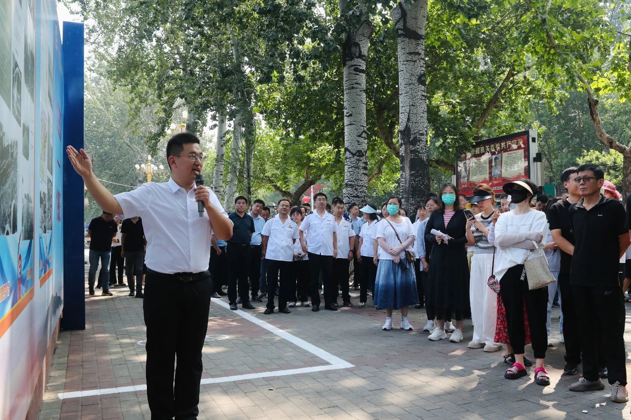 市人民医院举办劳动模范风采展,濮阳市城市建设成就图片展