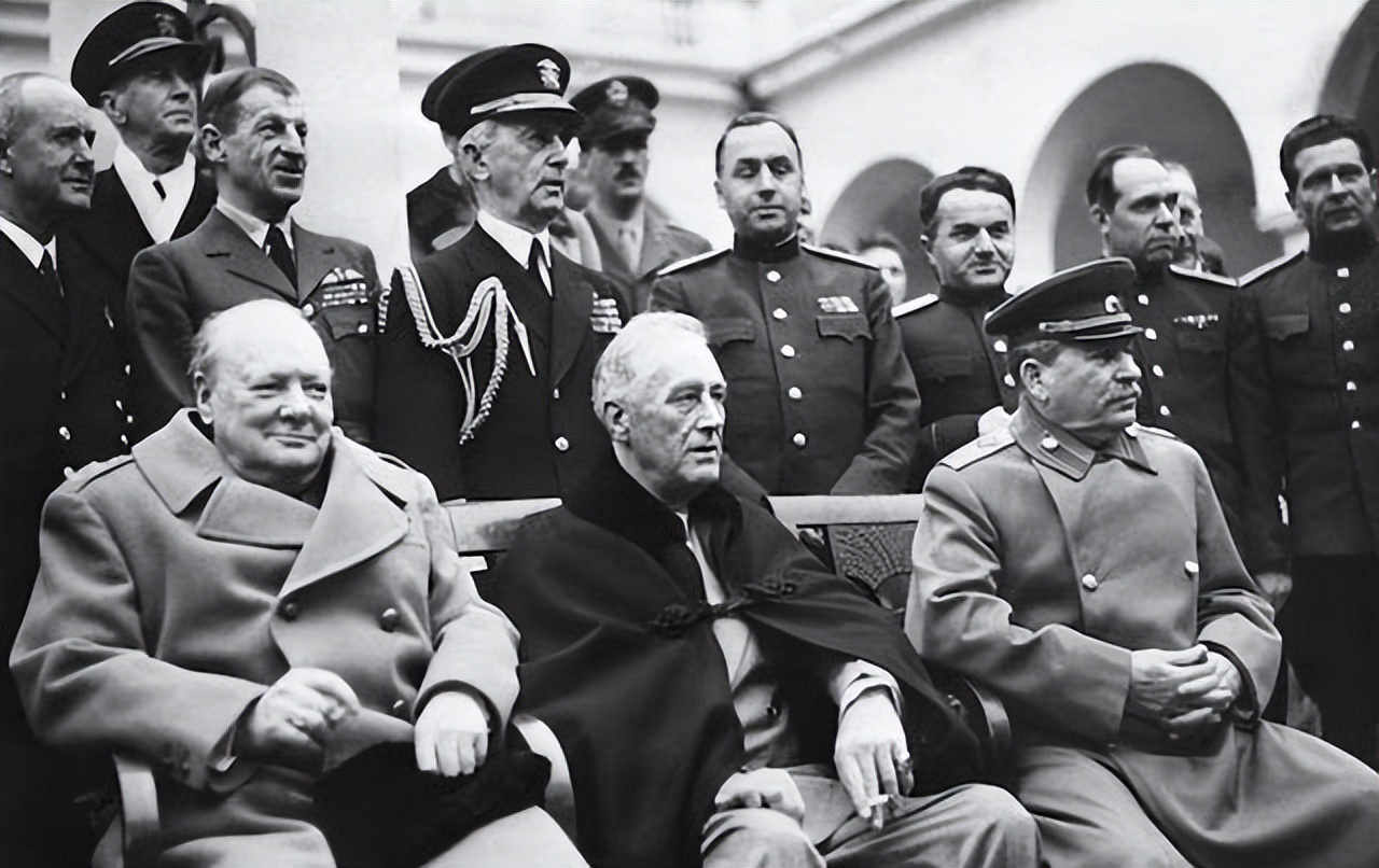 英国人不解：为何将香港归还中国？2000年英上将一句话道出真相