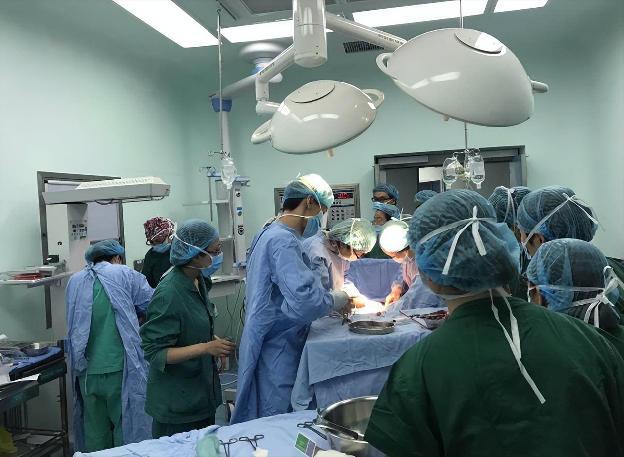 女性突然放屁多是什么病的征兆啊,女性突然放屁多是怎么回事