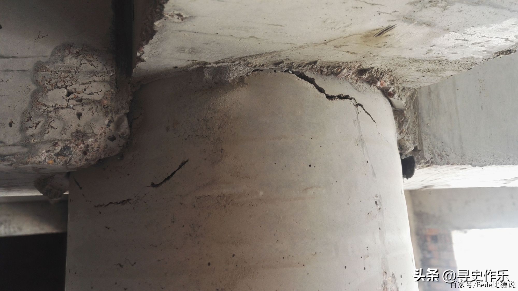 韩国三丰百货大楼倒塌遗址 (韩国三丰百货大楼垮塌前的录像)