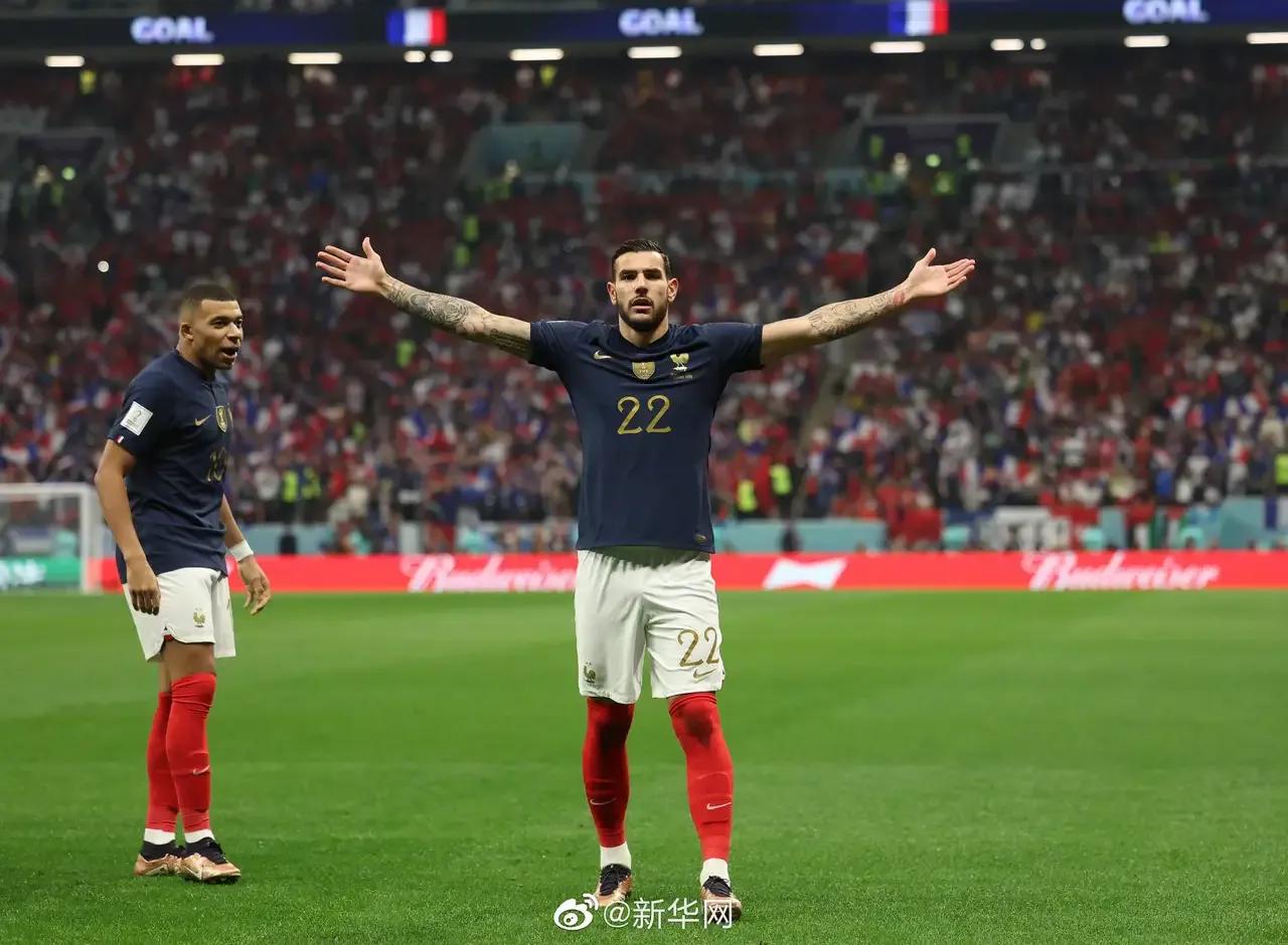 一颗璀璨之星正冉冉升起,一颗耀眼的新星冉冉升起