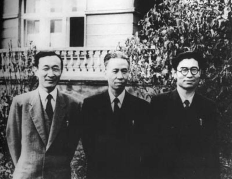 1950年，高岗到朝鲜看望彭德怀，问：毛岸英呢？他怎么不来看我？