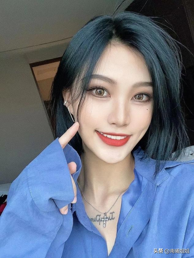 流行齐耳短发烫发型,最流行的齐耳短发烫发