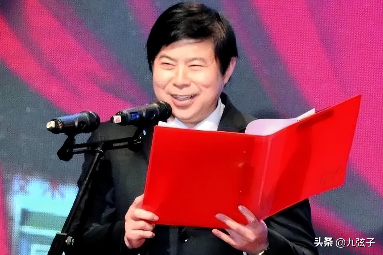 要求“性贿赂”，长期*养包**几个*妇情**，好色校长窦晓光的荒唐人生