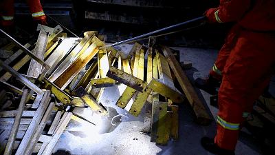 吓人!深圳一工地挖出3条超70斤大蟒蛇,不怕雄黄它究竟怕什么?