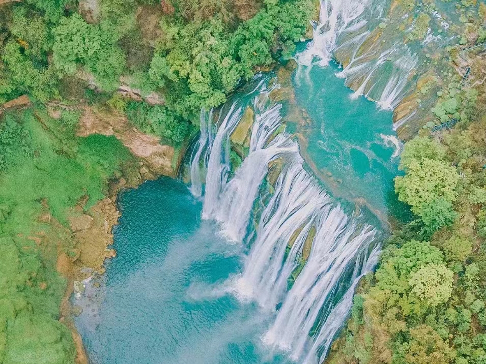 黄果树瀑布神奇壮观令人大开眼界,黄果树瀑布的三大奇特之处介绍