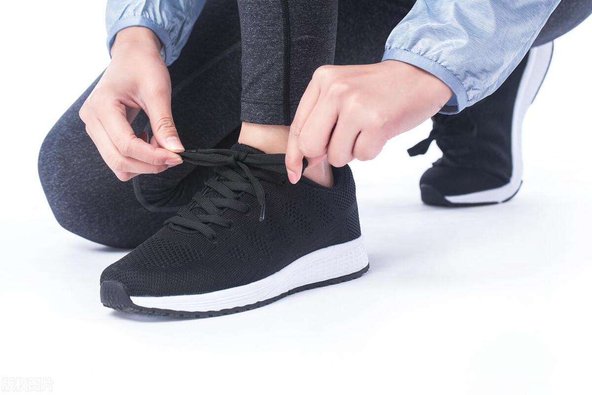 鞋子大了两码,儿童鞋子大一码好还是两码好