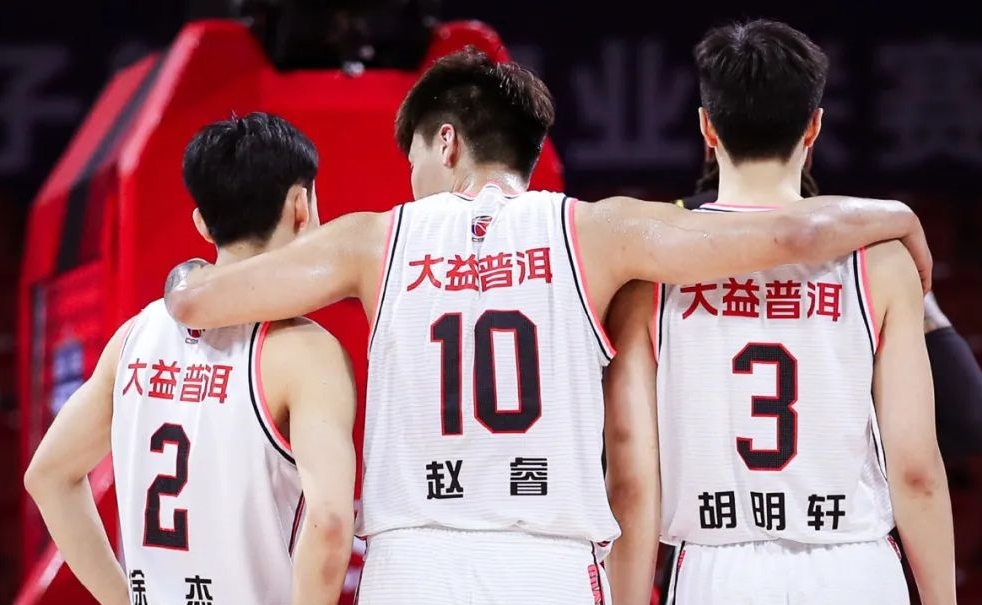 恭喜广东宏远第十次夺取cba总冠军,广东宏远总冠军恭喜辽篮