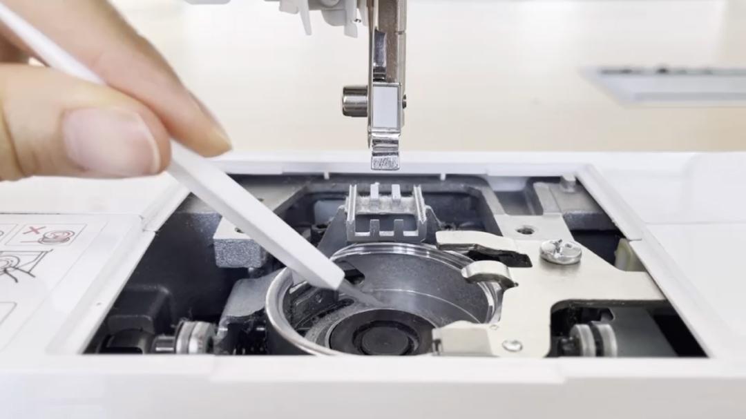 缝纫机快速碎布技巧,缝纫布卡住了怎么解决呢