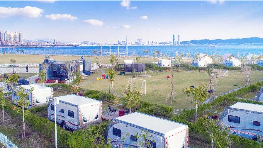 闽山闽水物华新在师生中引热议,户外生活季福州闽越水镇露营