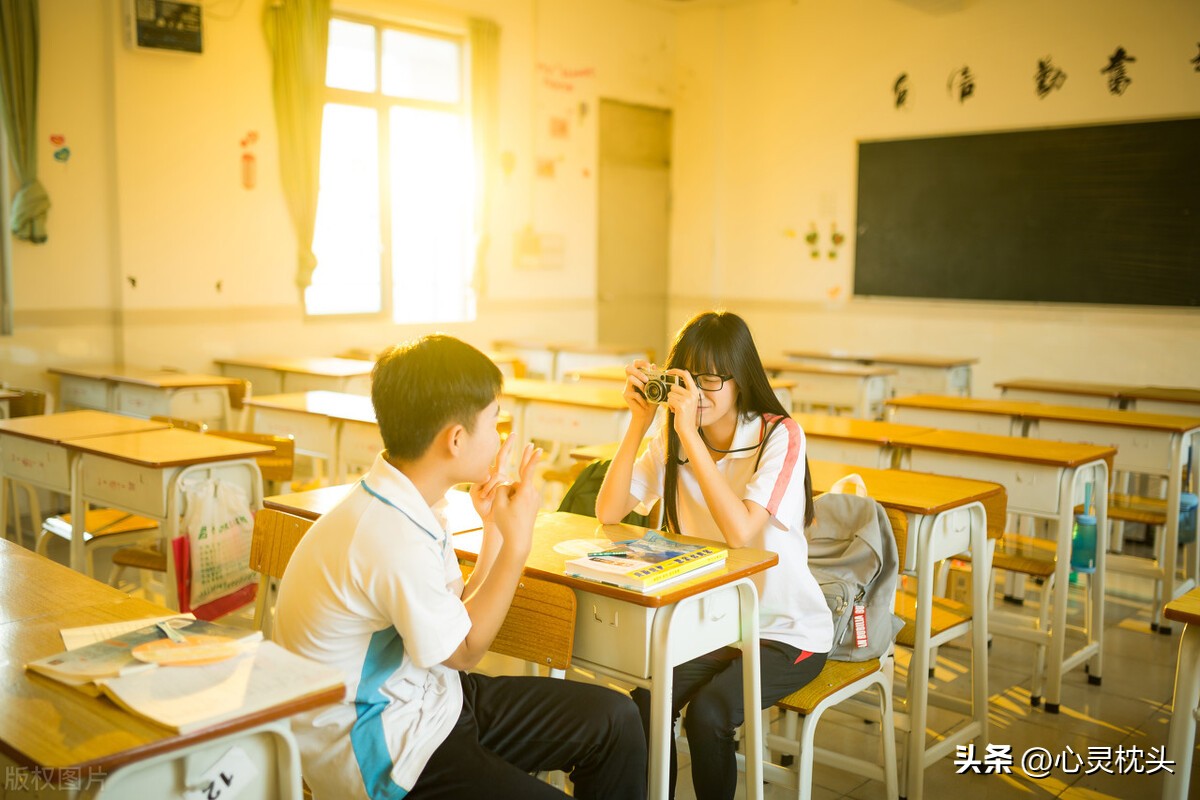 学校凭什么强制学生订夏季校服,江苏教育局有规定必须买校服吗