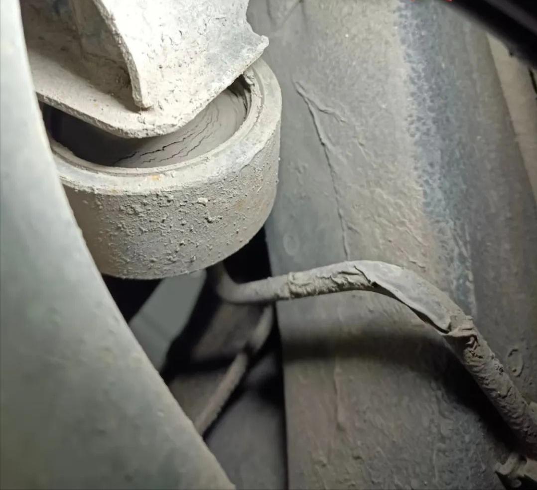 09天籁全车翻新整改多少钱,日产天籁自己撞烂了维修多少钱