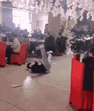 公司上班职业装女,公司发的职业装太紧