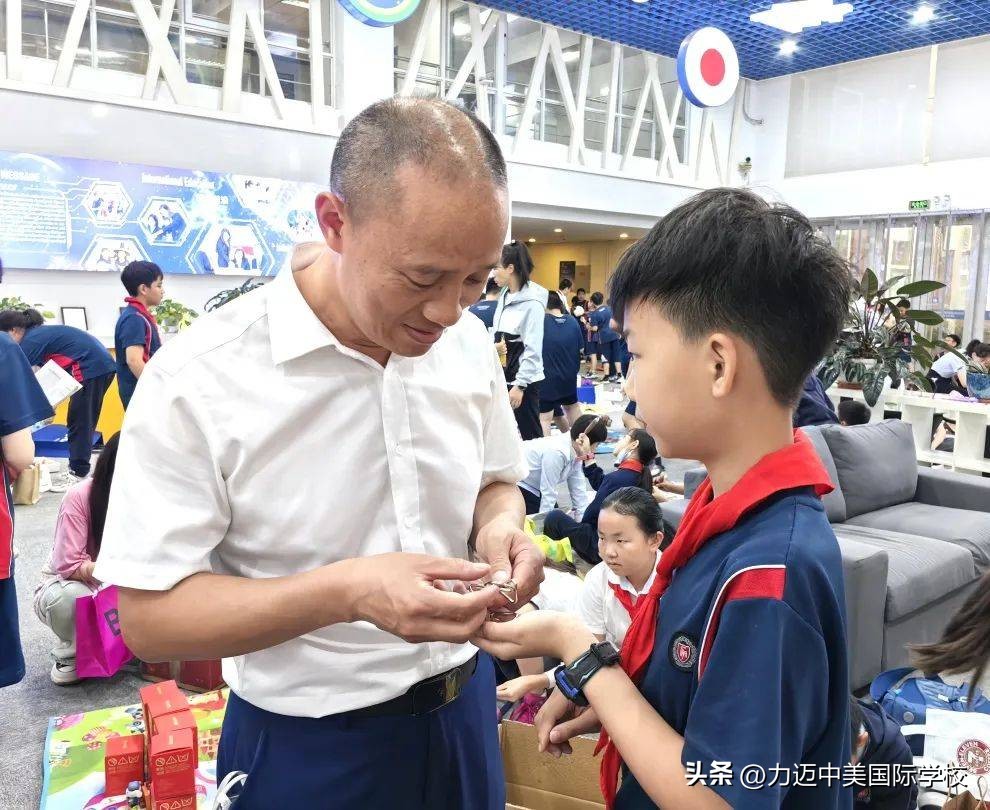 以爱之名公益活动,以爱为名公益义卖