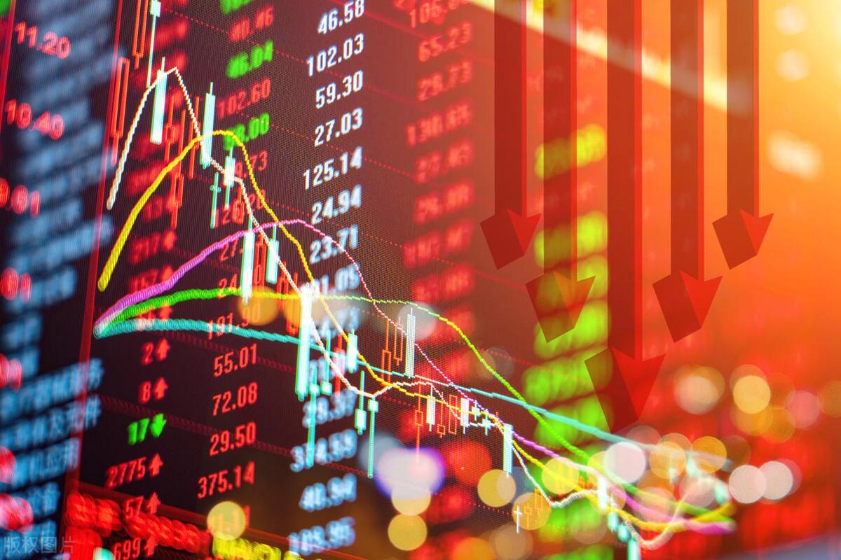 十二生肖今年穿衣颜色忌什么色,2018十二生肖开运颜色