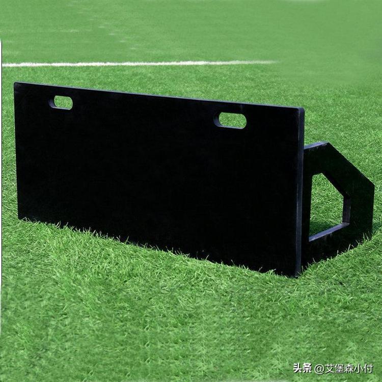 足球回弹挡板用什么代替,足球挡板回弹