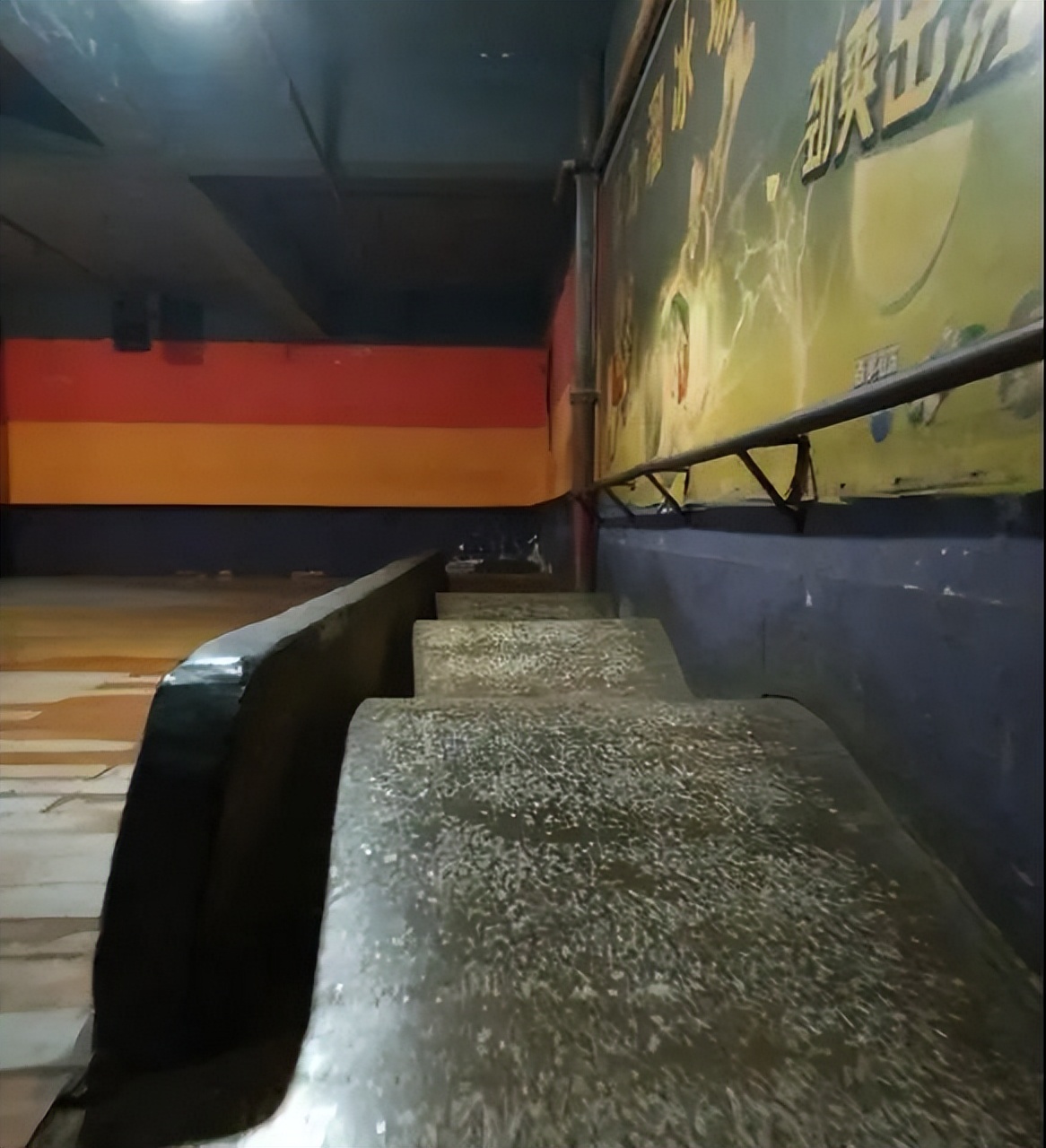 年轻时滑旱冰,滑旱冰不仅仅是年轻人的事