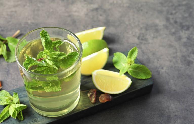 适合熬夜喝的养生茶,熬夜养心茶