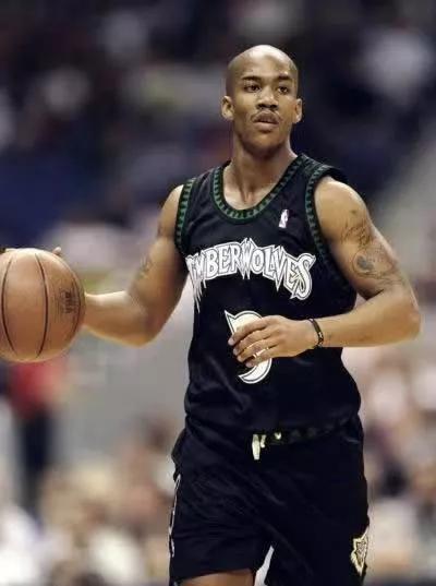 cba漫画人物,cba12号球衣的代表人物