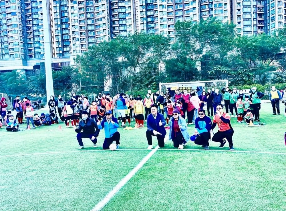 撑起足球梦——「足世路」,GloballKids