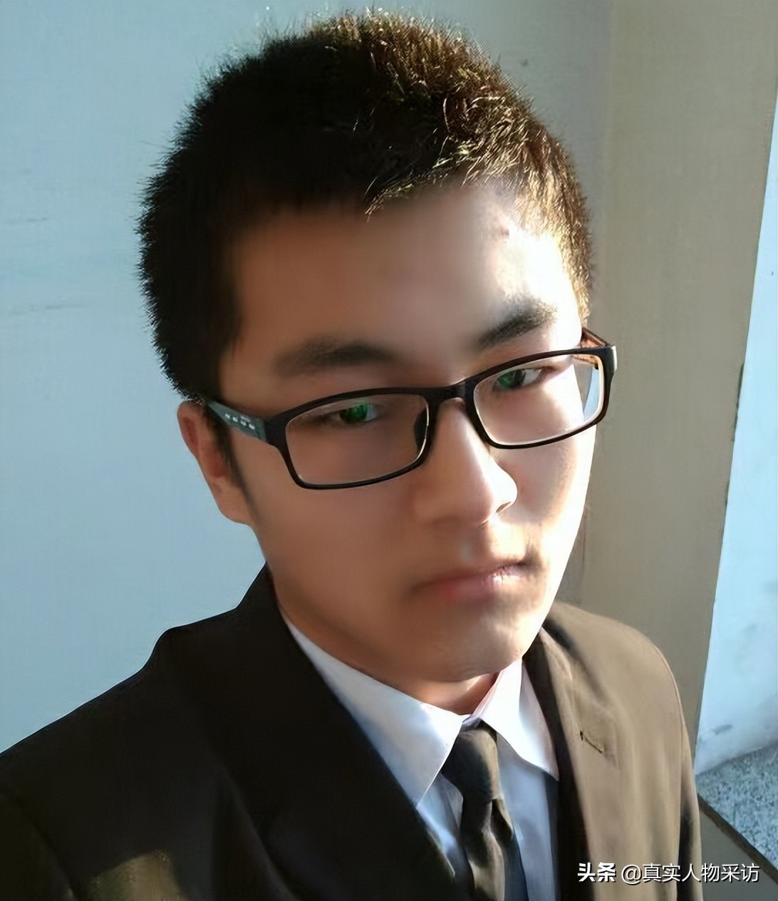 我，90后，为逃离原生家庭患上梦游症，如今当游泳教练被孩子喜欢