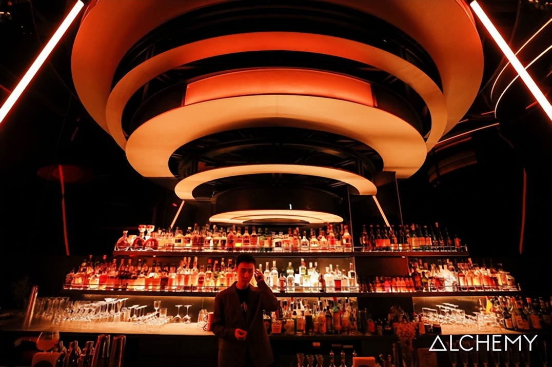 _,¦3」∠_想空腹在杭州酒吧正经喝醉，可真难！