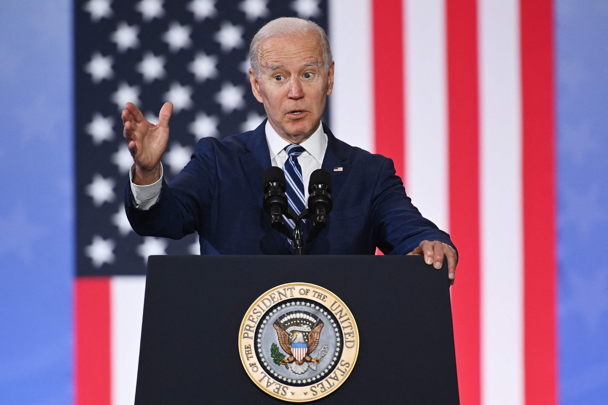 俄开放海参崴，24小时内，中国取消美83万吨订单，美国时间不多了