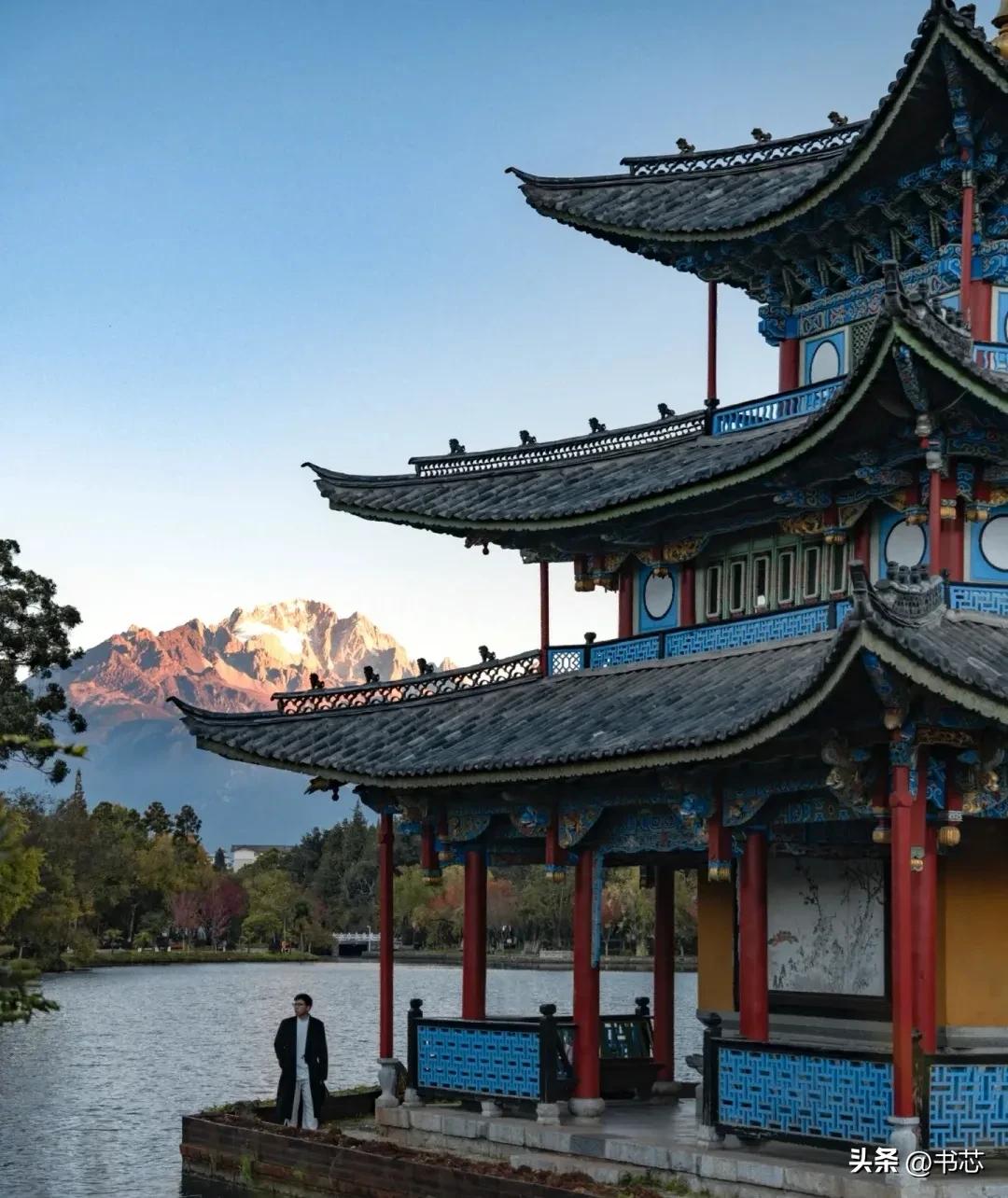 丽江古城的四方街在什么地方,丽江古城四方街