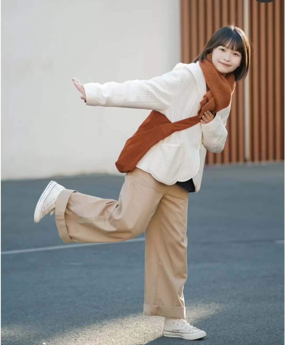 男卡其色上衣配什么颜色下装好看,卡其色里面搭配什么颜色好看