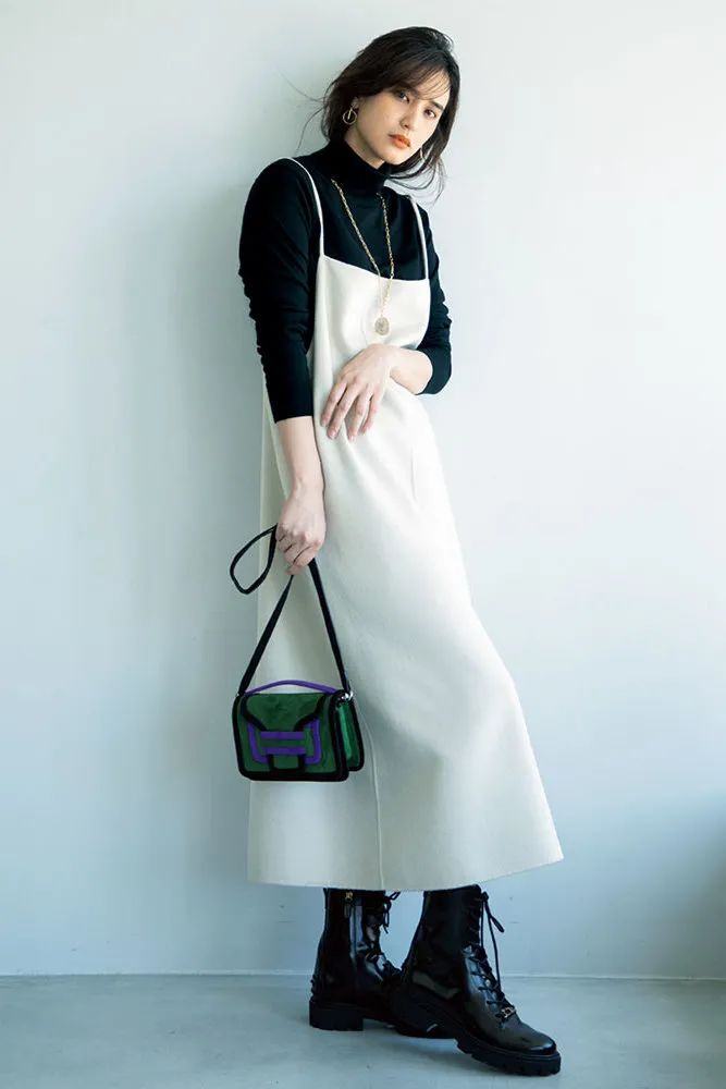 穿裙子靴子过年,过年穿了裙子显瘦