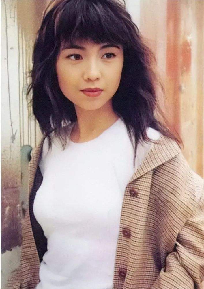 至今未嫁人的8位大龄女港星，最小42岁，个个情路坎坷，让人心疼