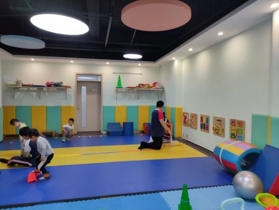 孩子专注力不集中该怎么引导,如何教导孩子注意力不集中