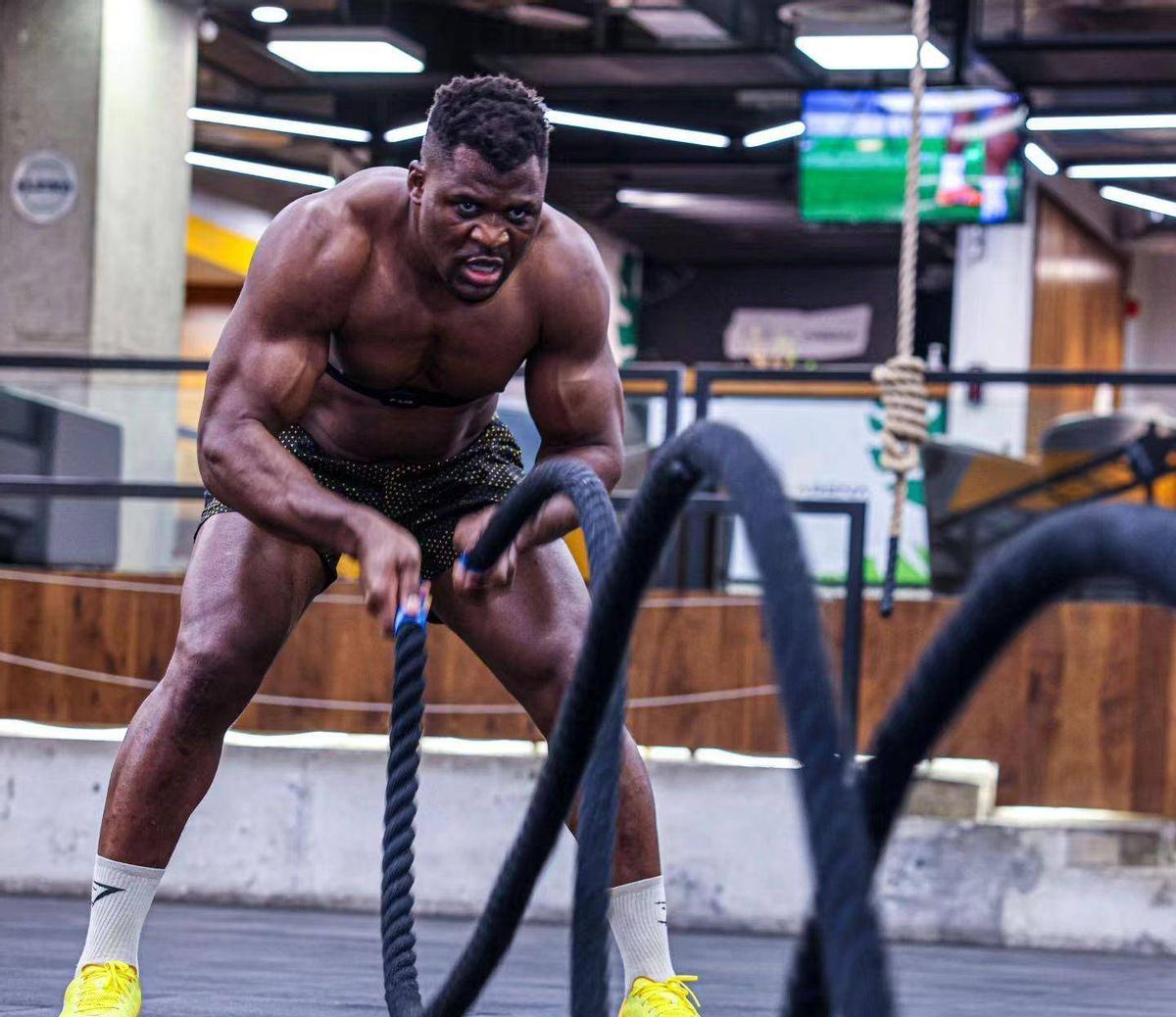 纳干诺拳力测试,谁看好纳干诺击败约书亚