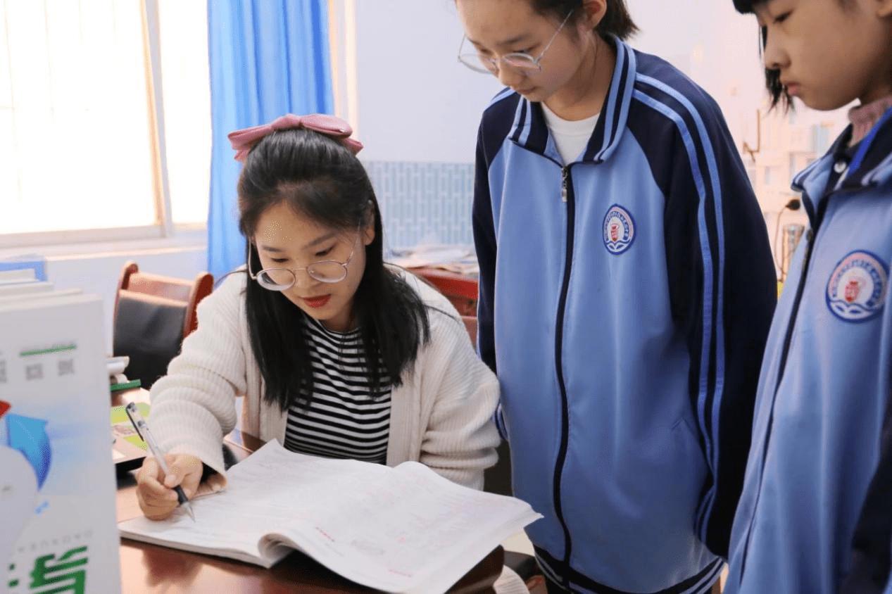 考试也能追星？试卷中出现“明星题”，学生们反应各不相同