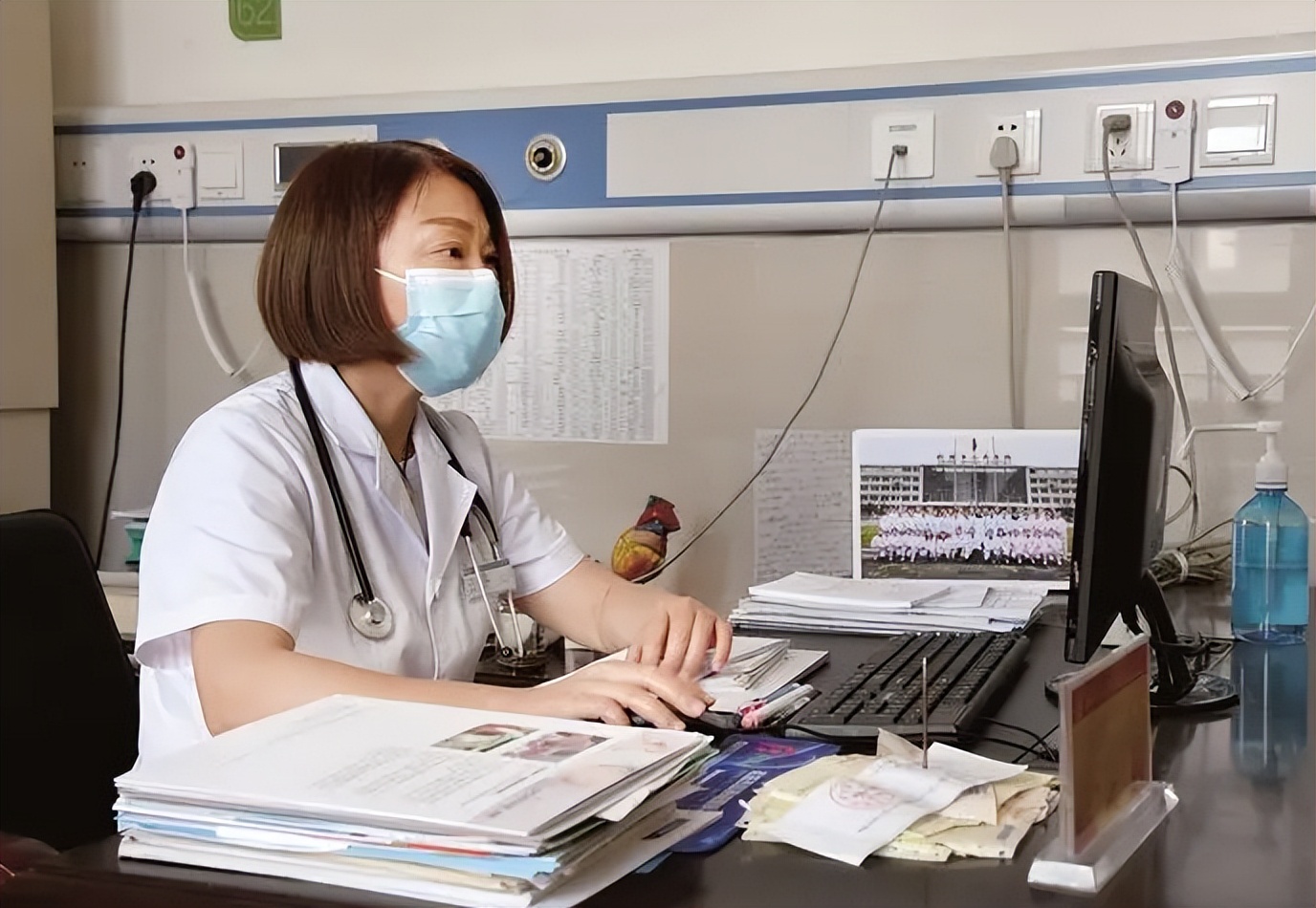 公务员和事业编待遇到底如何,事业编待遇和公务员的区别